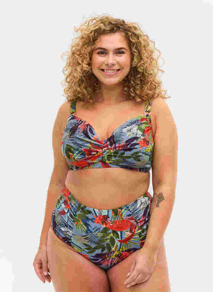 Bikinitruse med blomstermønster og høyt liv, Citadel AOP, Model