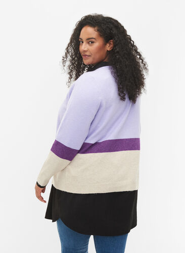 Stripete strikkegenser med rund hals, Lavender Comb, Model image number 1