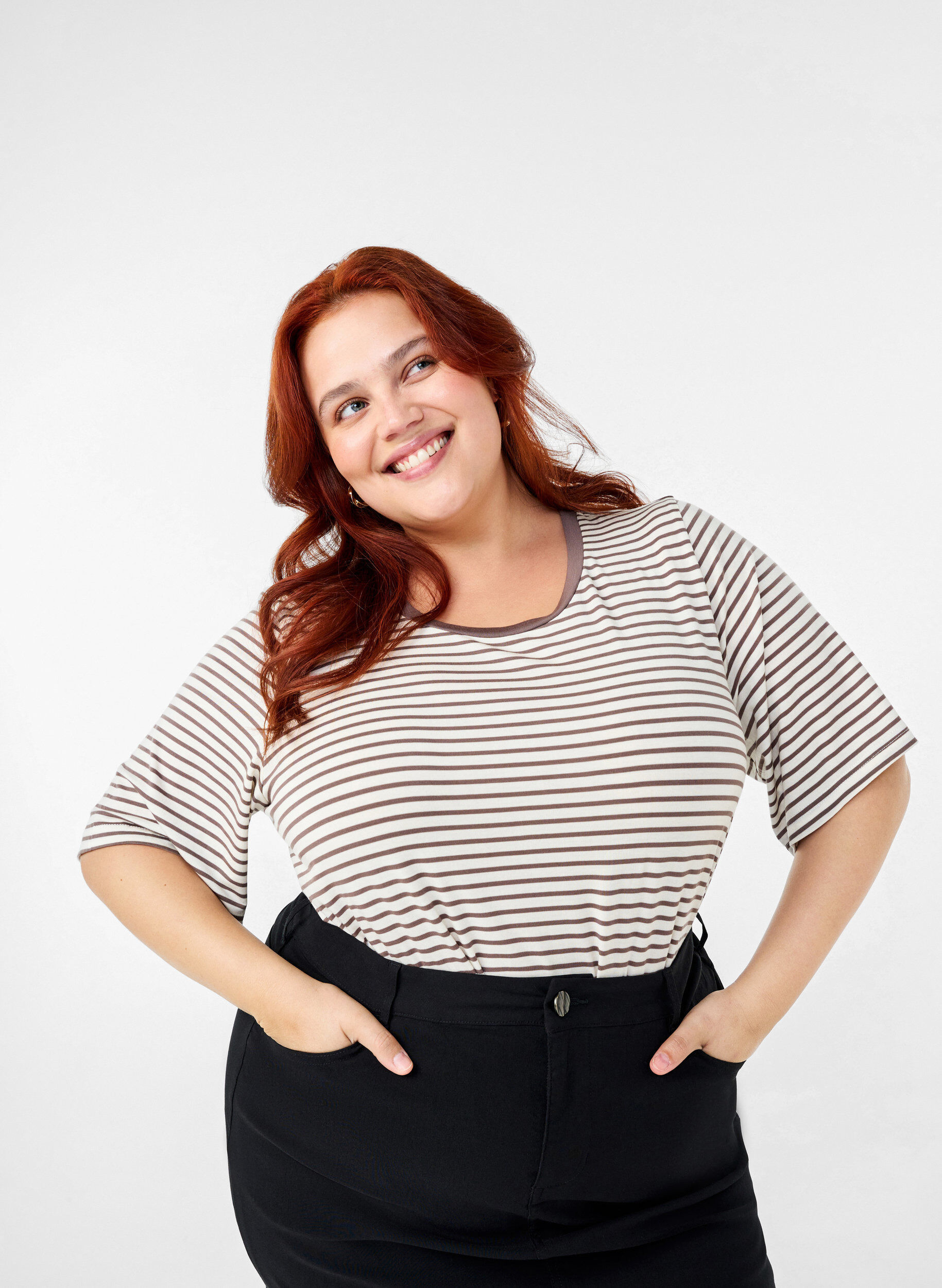 Zizzi Stripete T-skjorte i lyocell med rund hals, Brun, Image image number 0