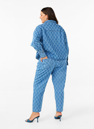 Zizzi Cropped Mille jeans med destroy-mønster, Blue Denim, Model image number 1