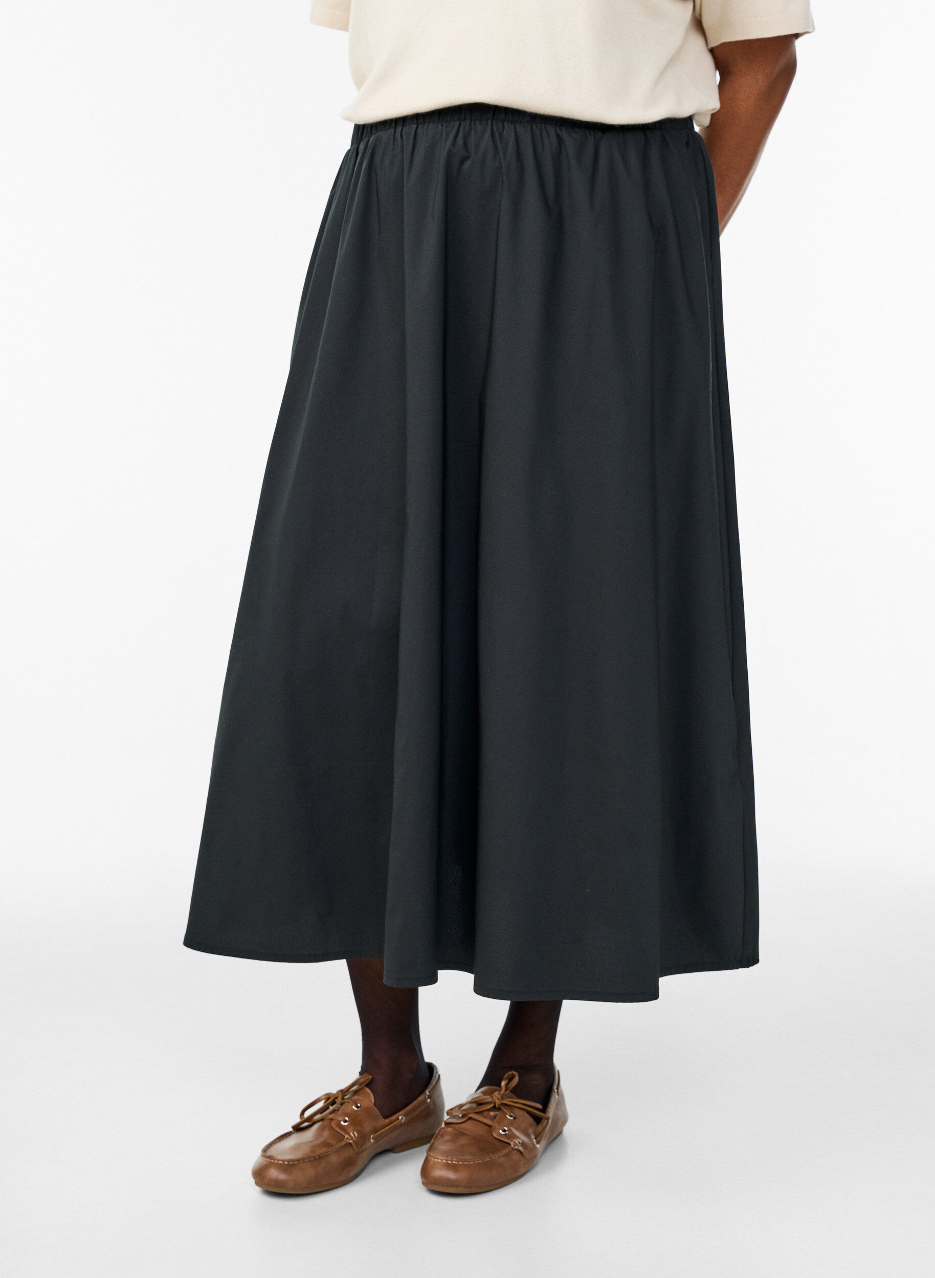 Zizzi Finstrikket poloskjorte med korte ermer, Beige, Model image number 2