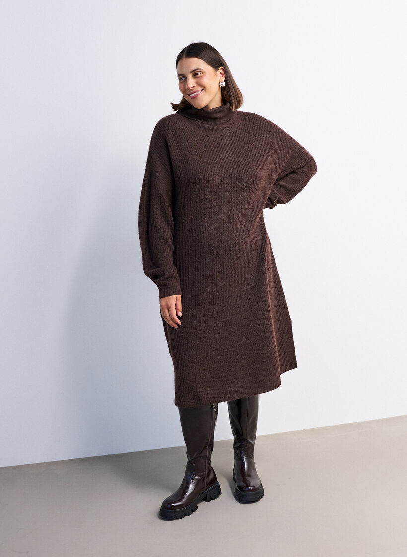 Strikket kjole med h&oslash;y hals, Brun, Model image number 0