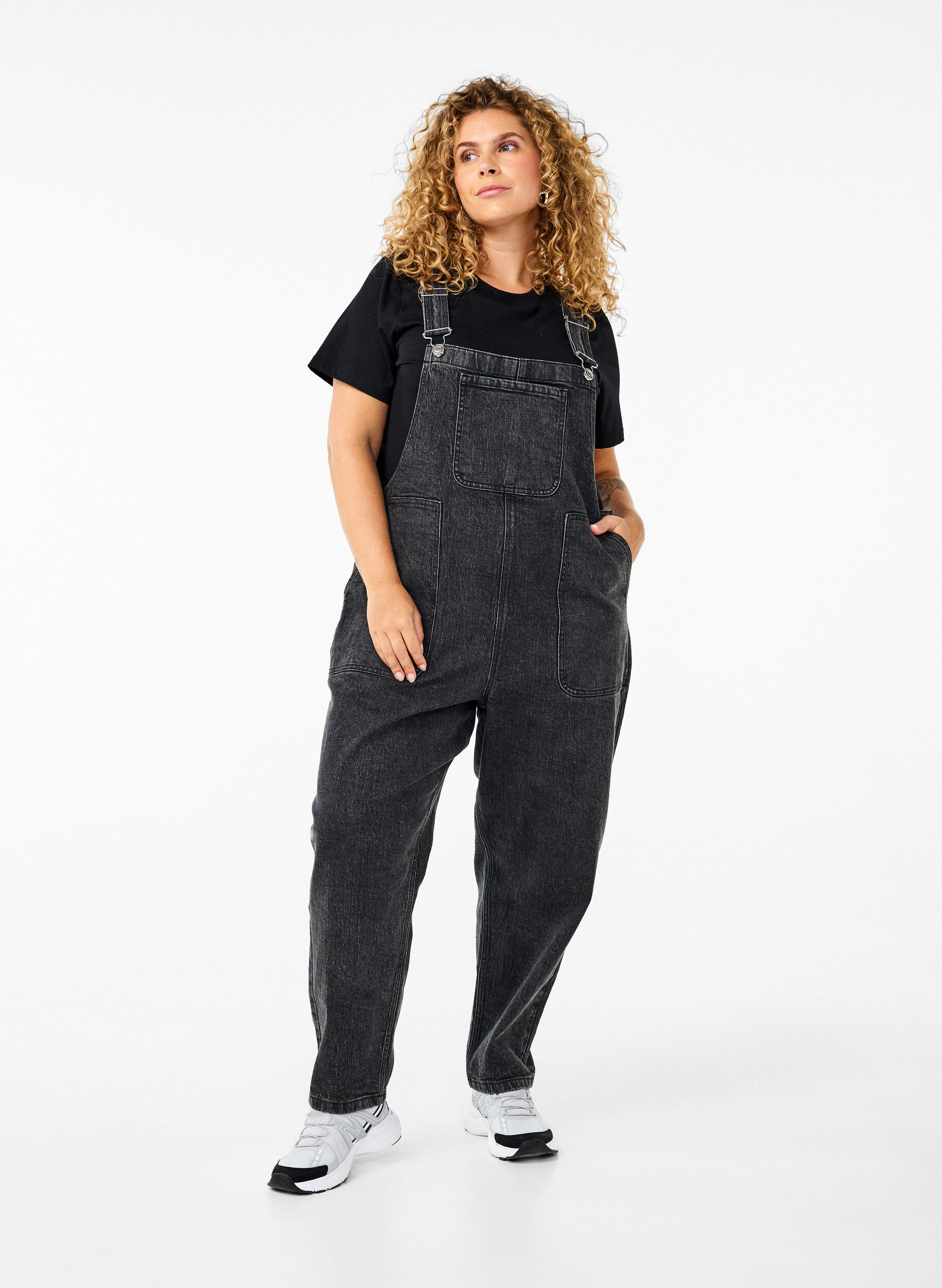 Zizzi Denimoveraller, Dark Grey Denim, Model image number 0