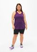 Treningsoverdel med rund hals, Purple Pennant, Model image number 2