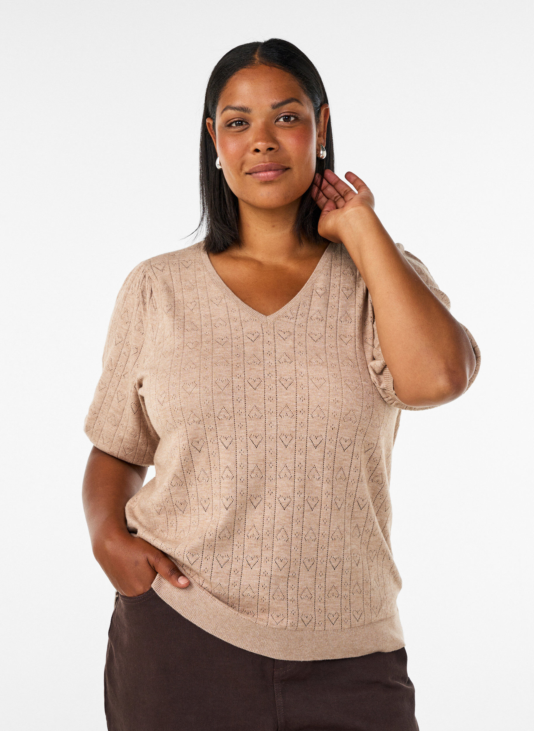 ZizziKortermet strikkebluse med pointellem&oslash;nster, Beige, Model image number 0