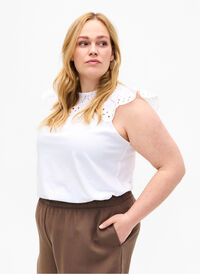 T-skjorte i økologisk bomull med engelske blonder, Bright White, Model