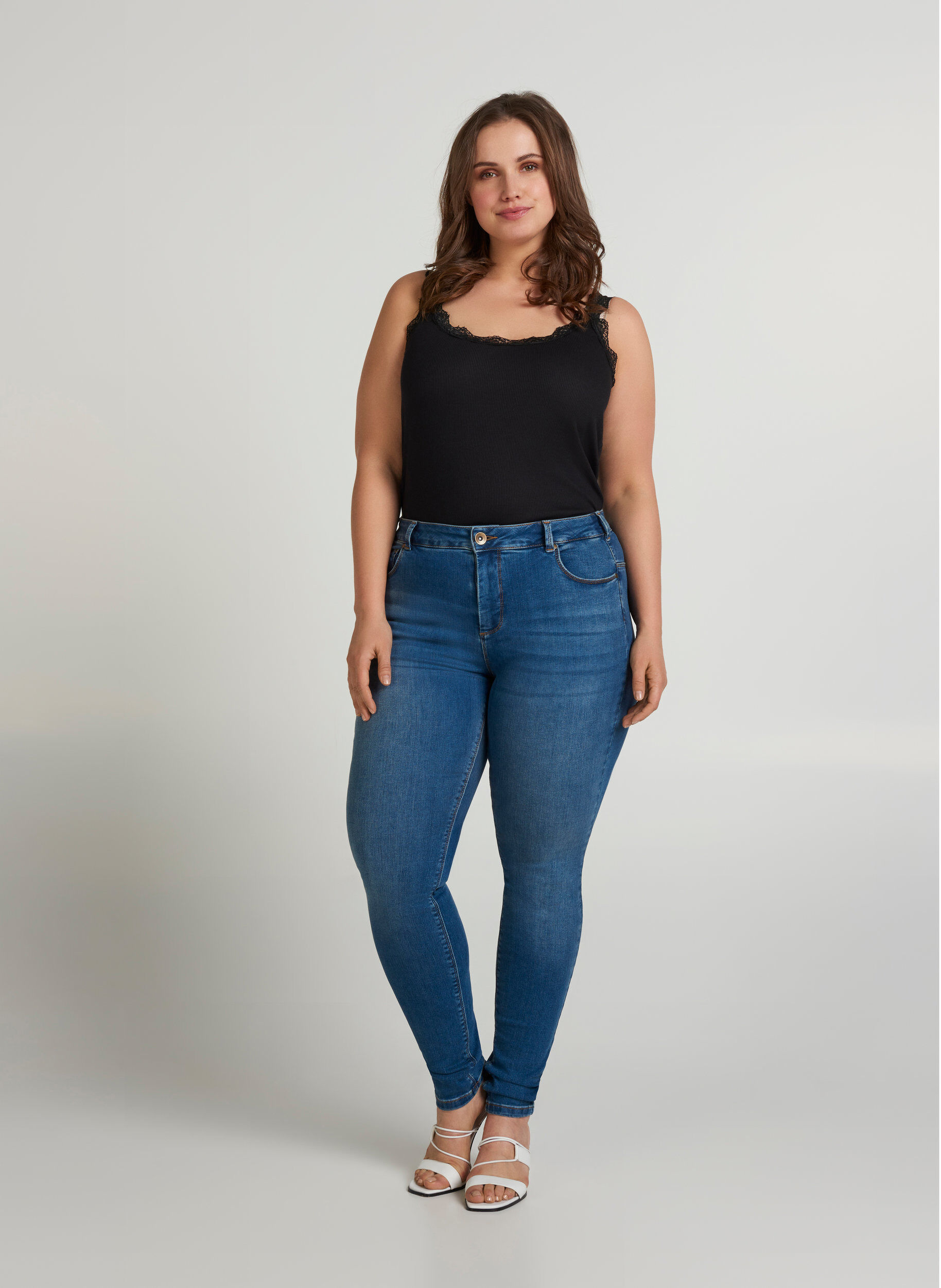 Nille jeans Bla Str. 40 64 Zizzi