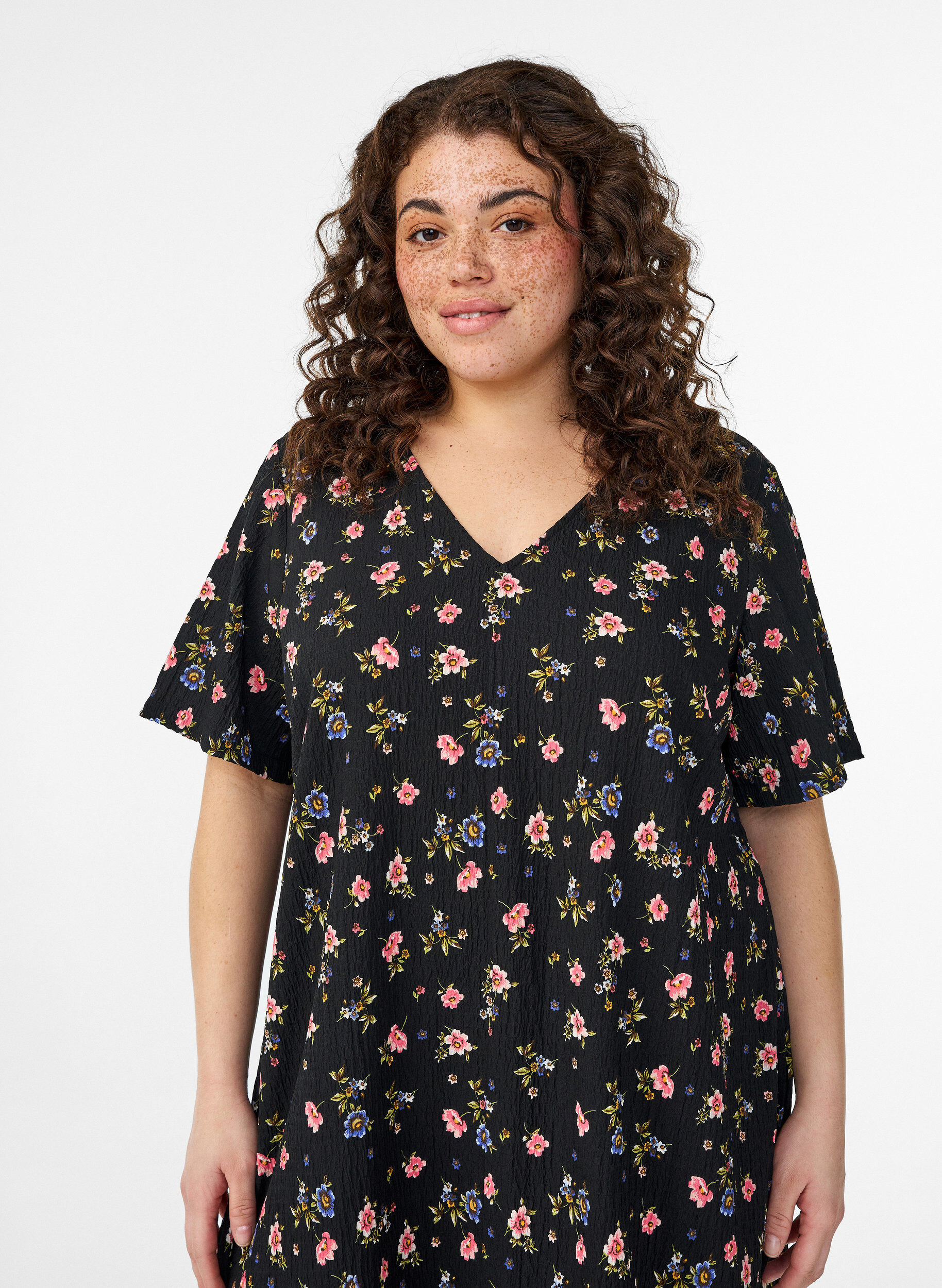 Zizzi FLASH - Kortermet kjole med V-utringning, Svart, Model image number 2