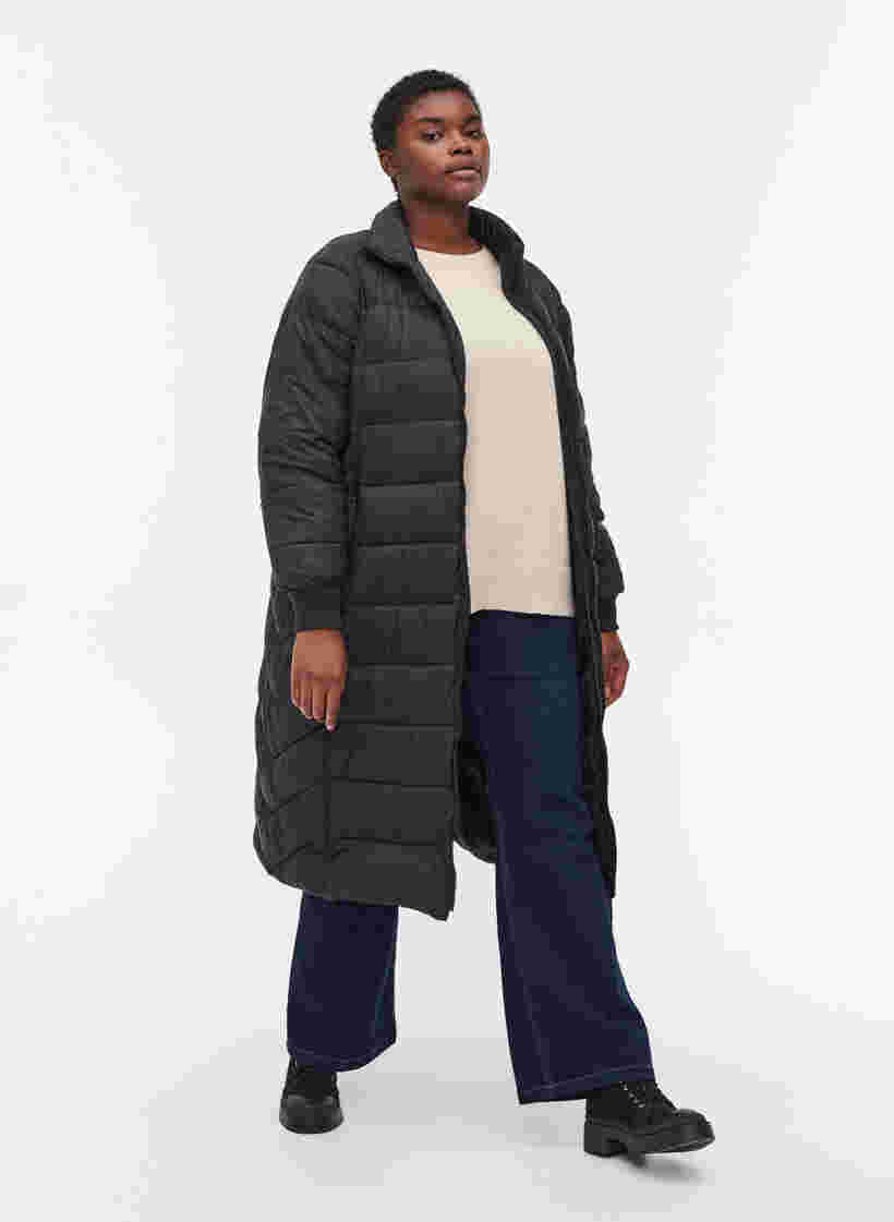 Lang quiltet vinterjakke med lommer, Black, Model image number 2