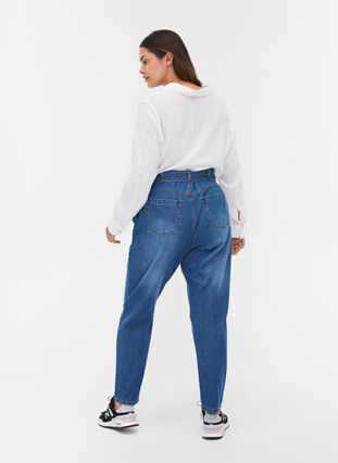 Jeans med høyt liv og belte, Blue denim, Model image number 1