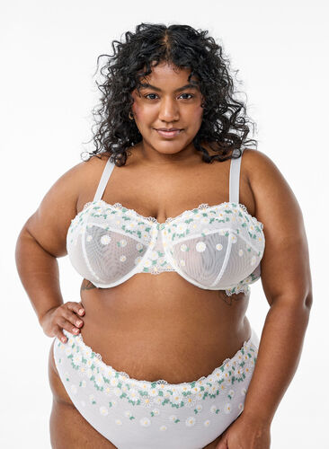 Zizzi Balconette-BH i mesh med tusenfryd broderi, Hvit, Model image number 0