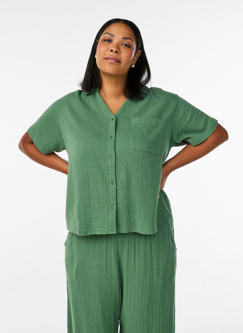 Bluse i bomullsmusselin med korte ermer, Gr&oslash;nn, Model image number 0