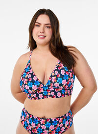 Blomstret bikinioverdel med knyting på ryggen, Rosa Blomstret bikinioverdel med knyting på ryggen, Rosa, Model