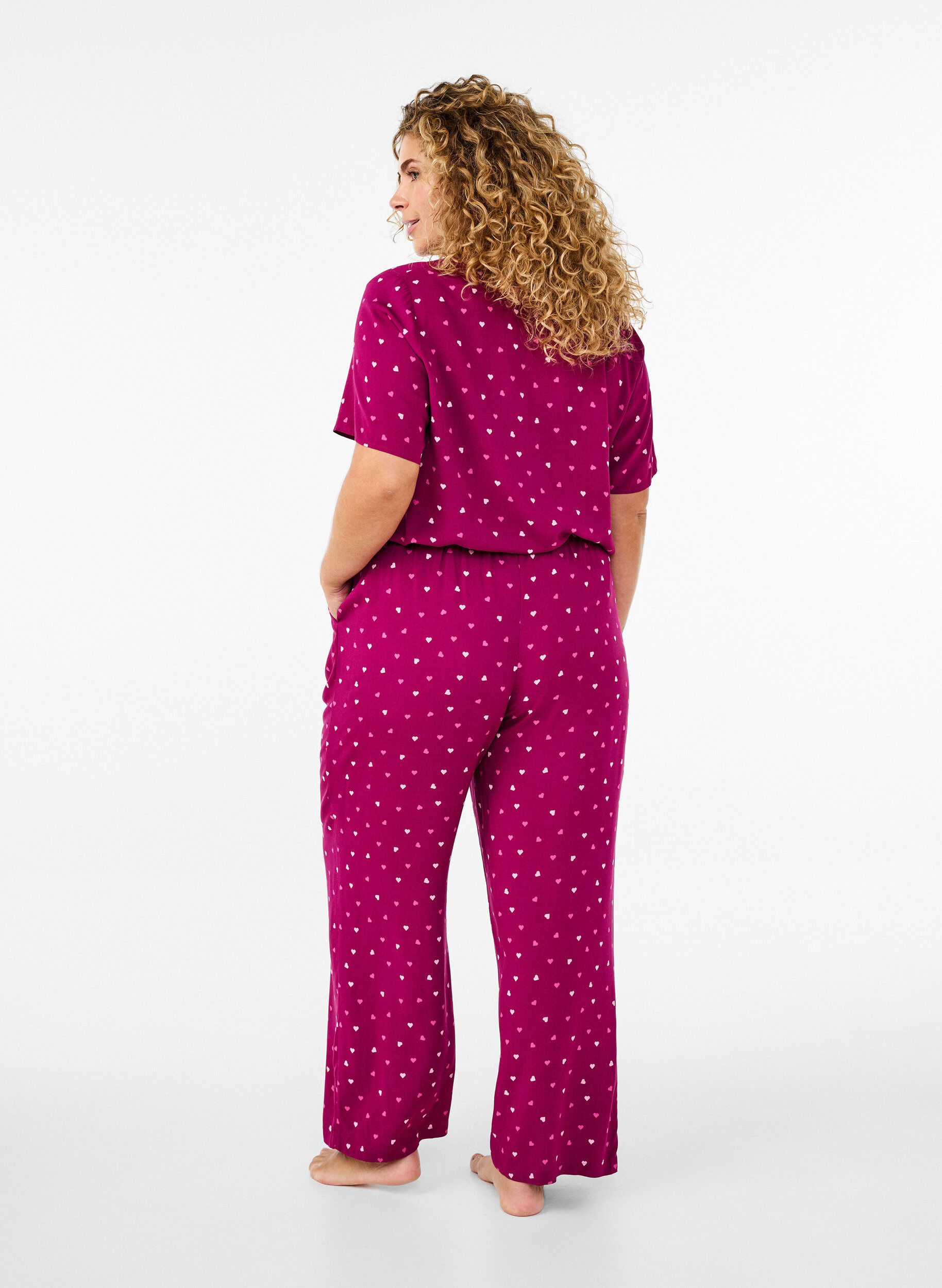 Zizzi Loose fit pysjamasbukser med hjerter, Boysenberry w. Heart, Model image number 1