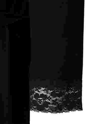 Morgenkåpe i viskose med blonder, Black, Packshot image number 3