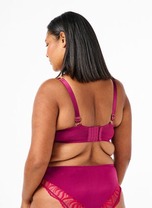 Zizzi Formstøpt BH med broderi, Rød, Model image number 1