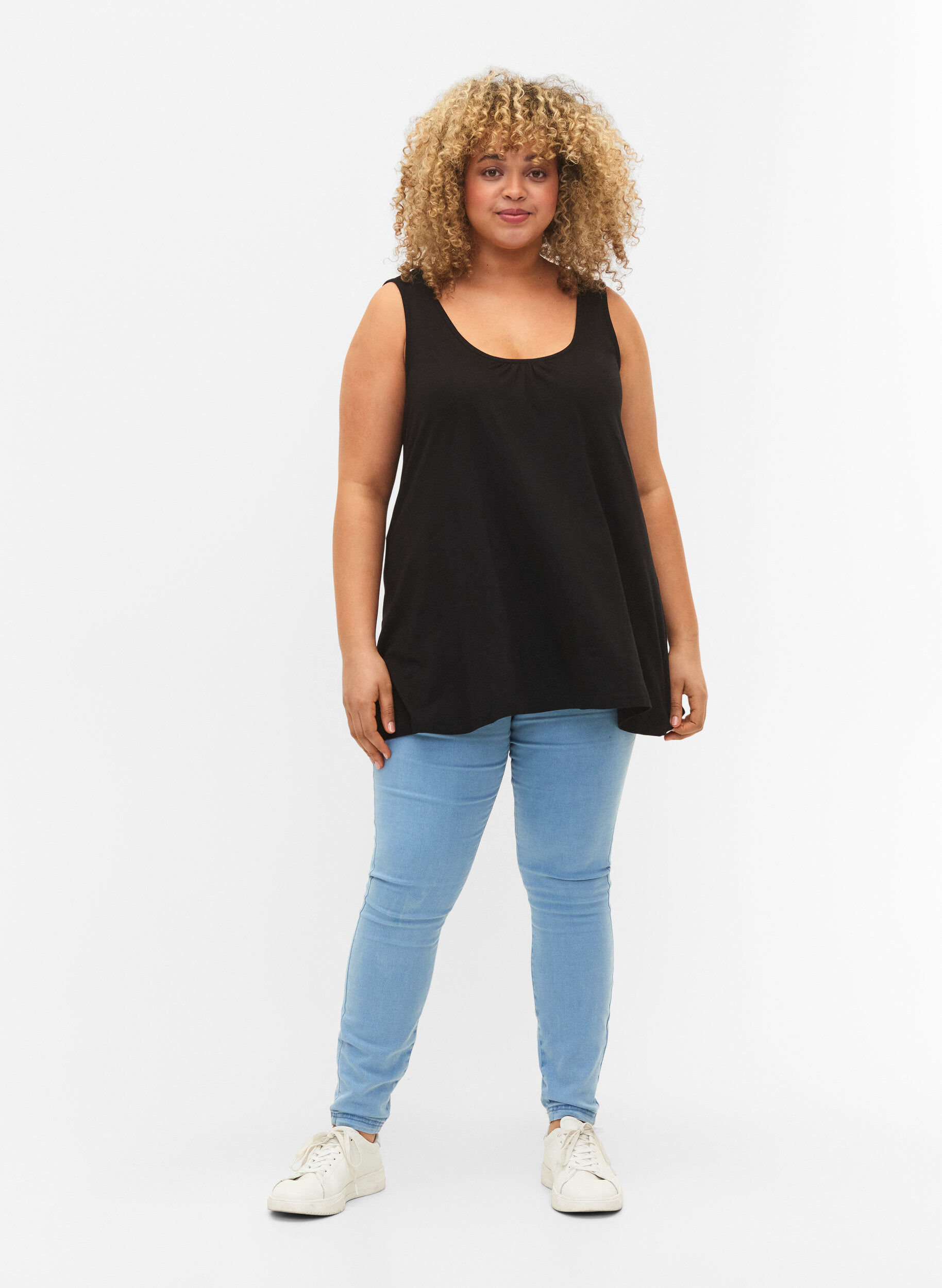 ZizziTopp med A-form og rund hals, Black, Model image number 2