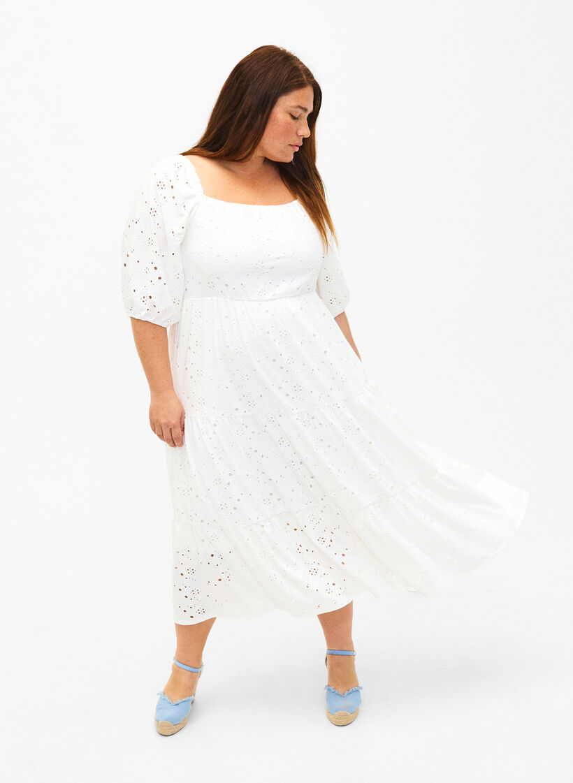 Maxikjole med blondemønster og firkantet hals, Bright White, Model
