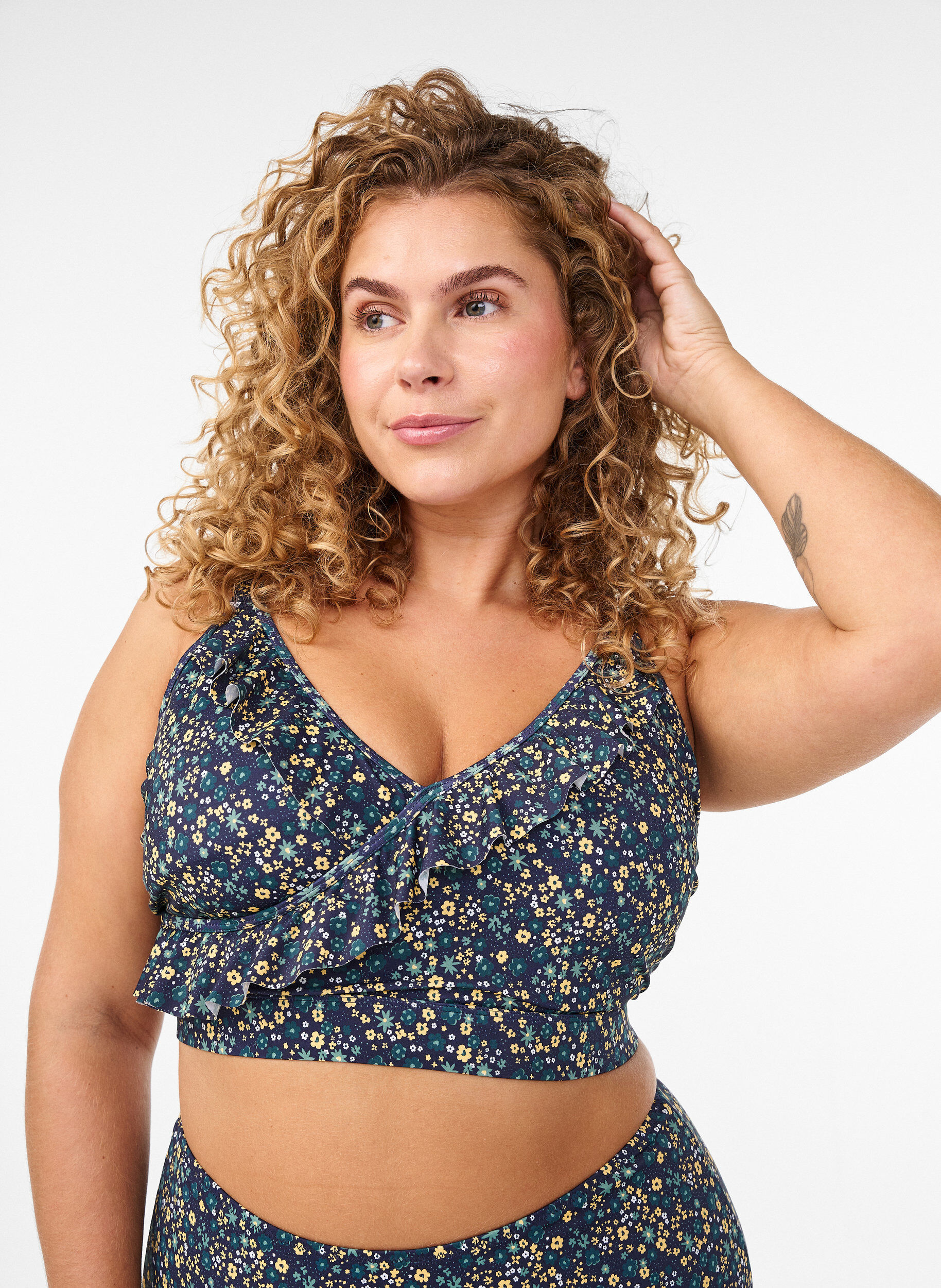 ZizziBlomstrete bikinioverdel med volangdetaljer, Bl&aring;, Model image number 0