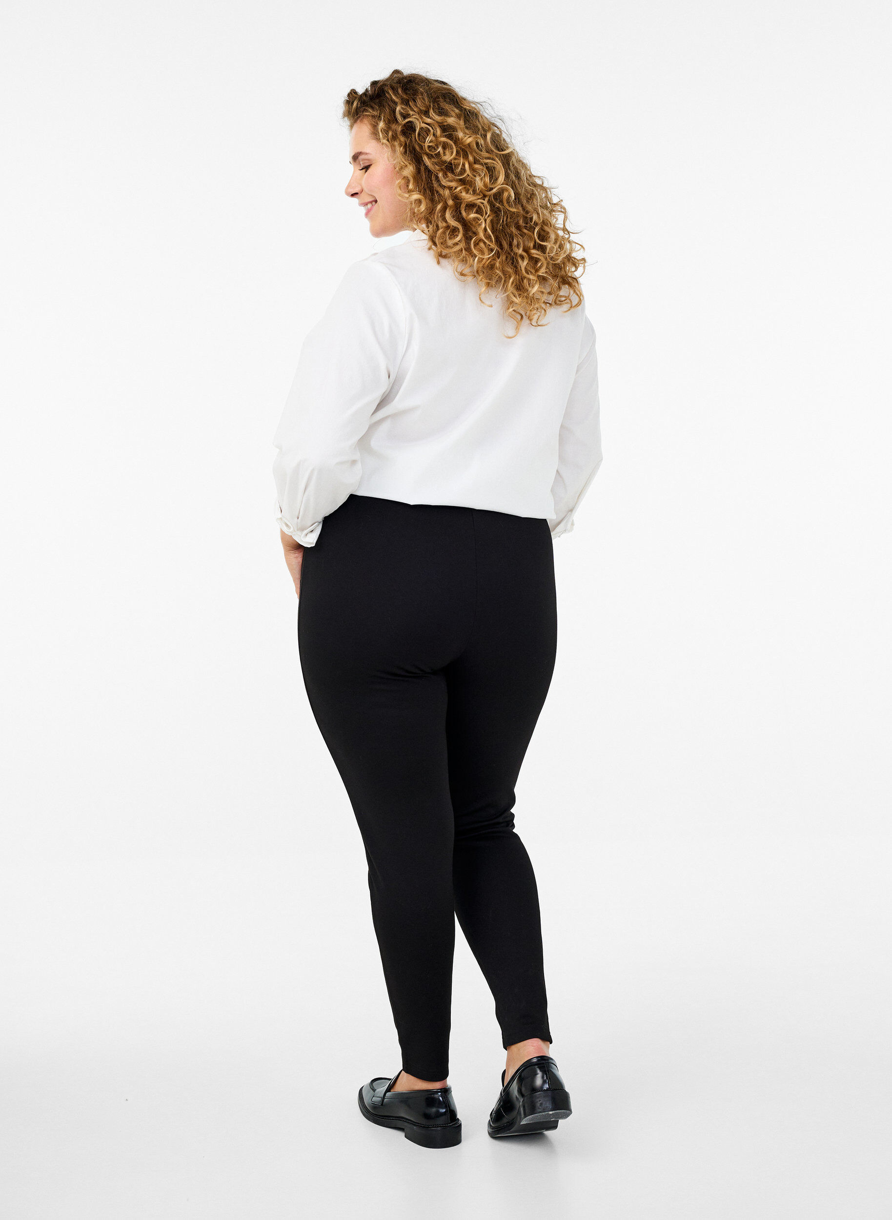 Zizzi Viscose-leggings med glidel&aring;sdetaljer, Svart, Model image number 2