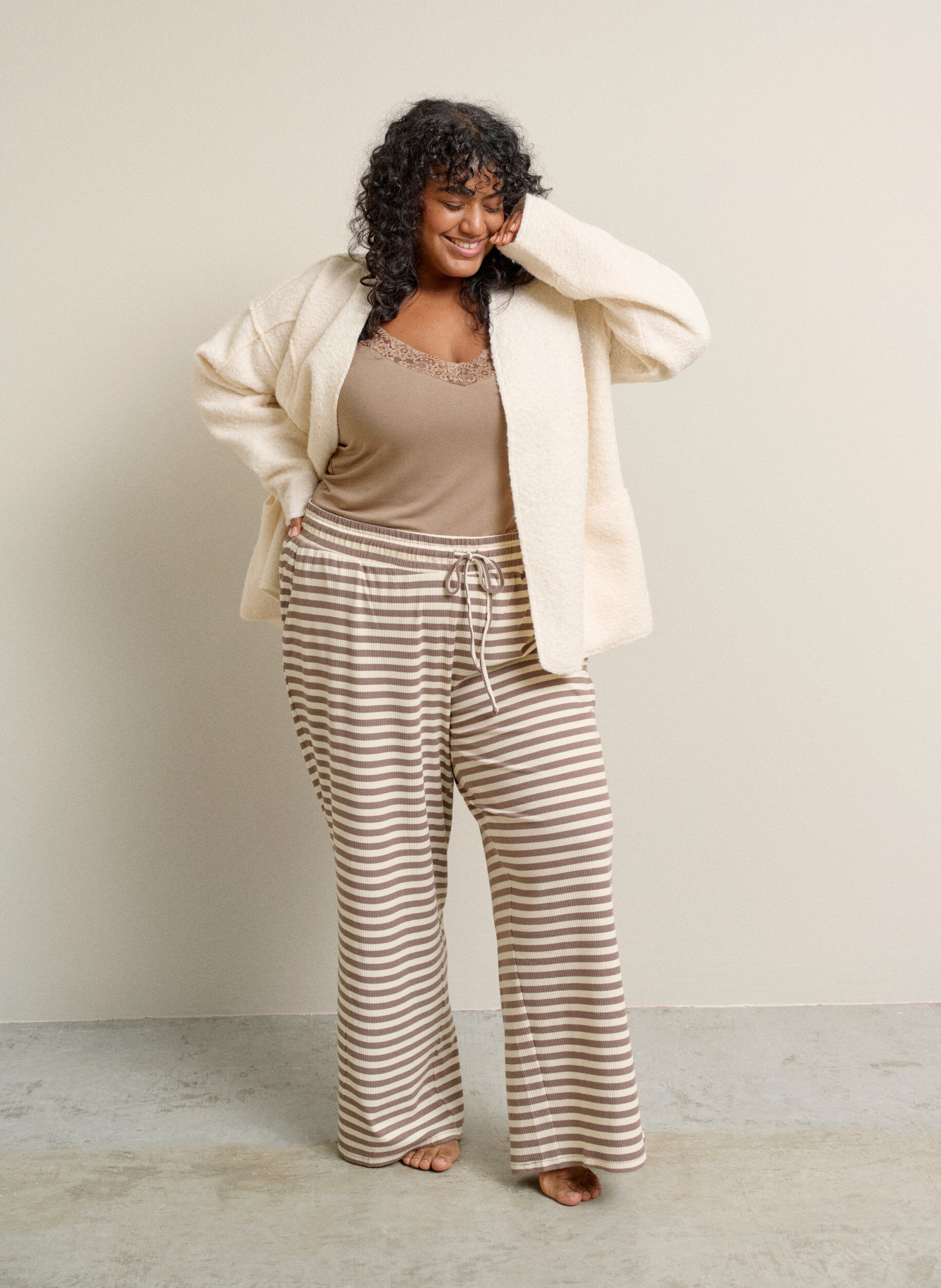 ZizziLoose fit cardigan med lommer, Vanilje, Image image number 0