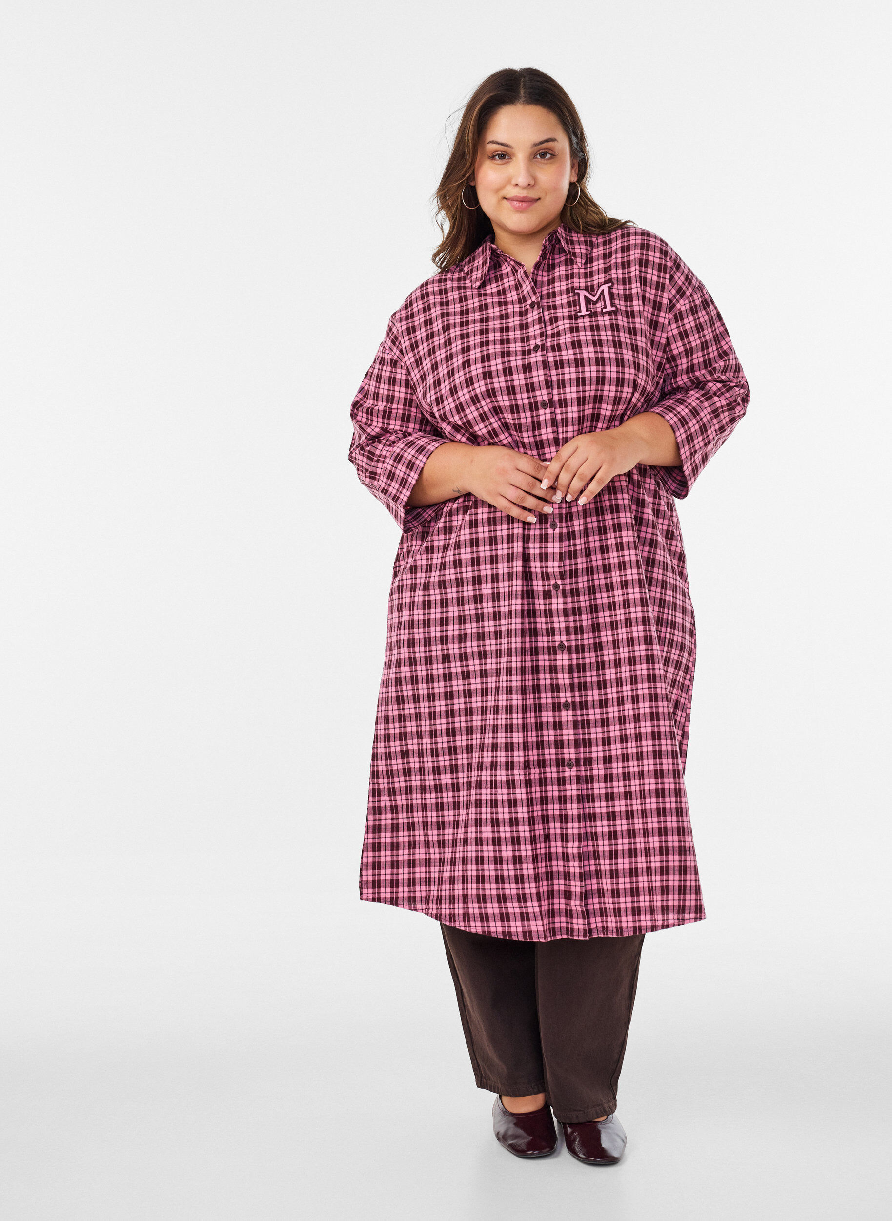 Langrutete skjorte med 3/4 ermer, Rosa, Model
