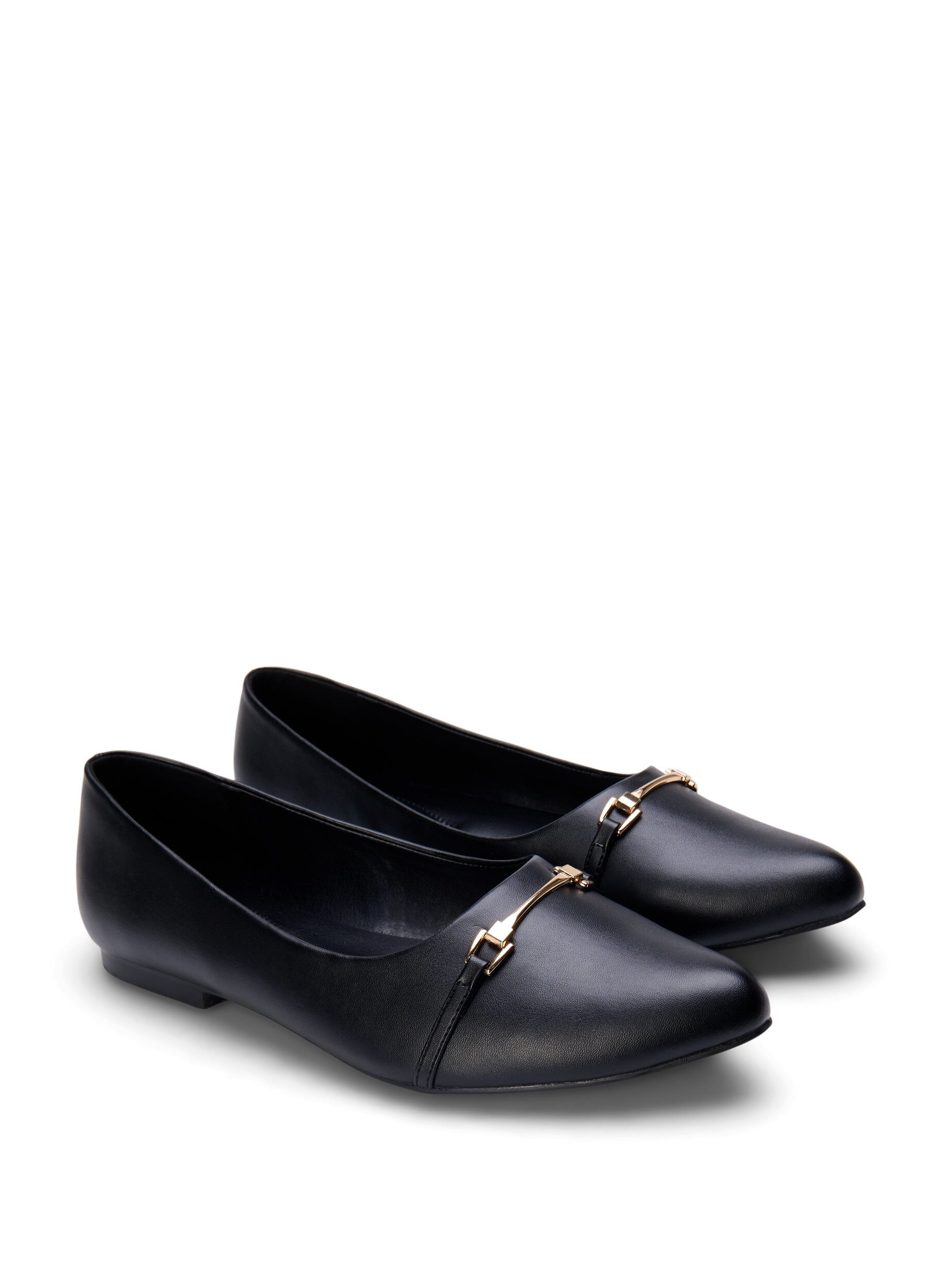Zizzi Ballerina med bred passform og gullfarget spenne, Black, Packshot image number 1