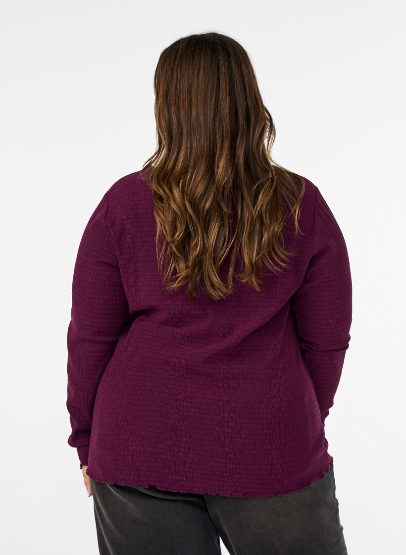 Teksturert bluse med b&oslash;lgete kanter, Lilla, Model image number 2