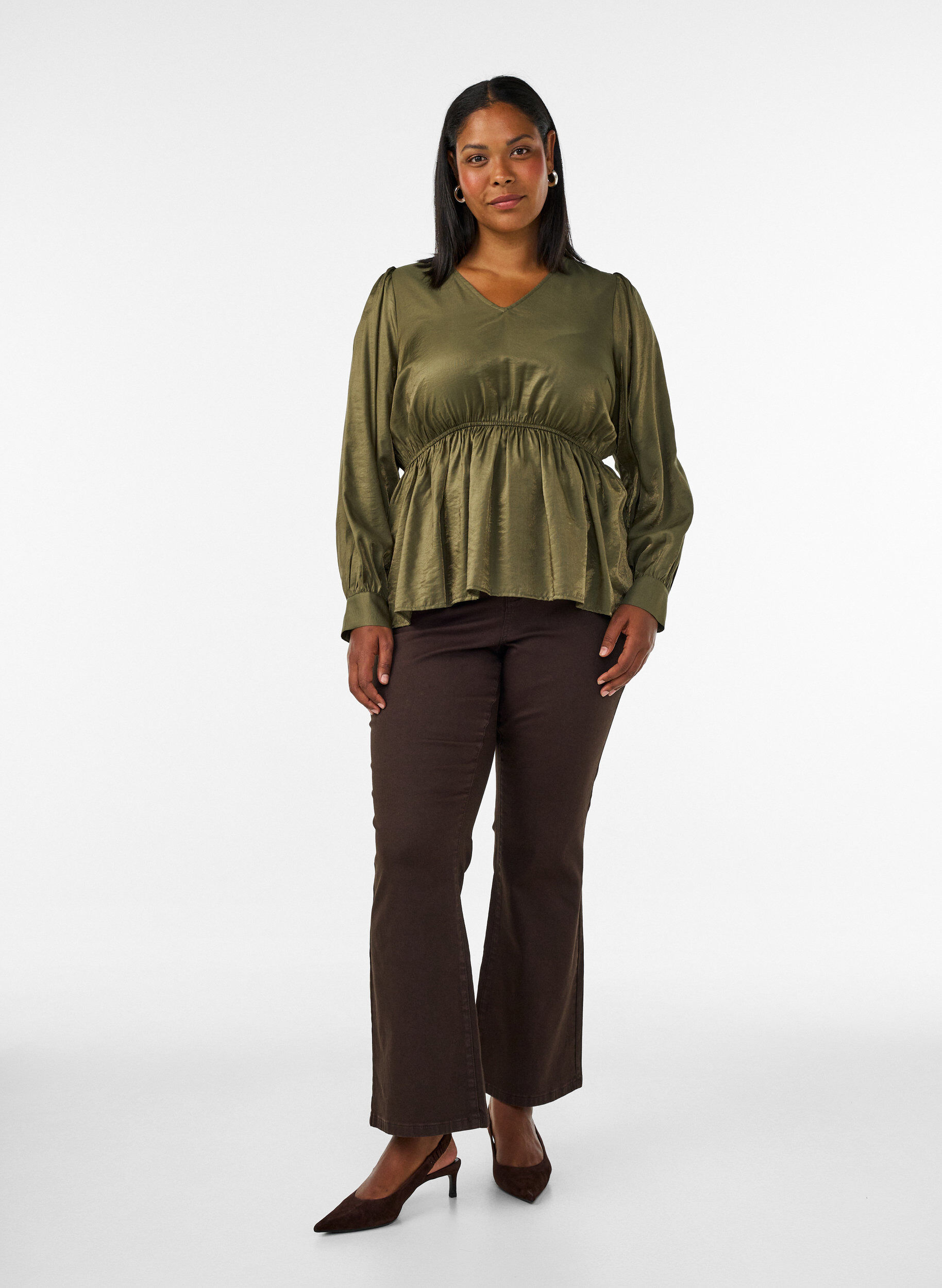 ZizziSkinnende viskosebluse med peplumeffekt, Gr&oslash;nn, Model image number 1