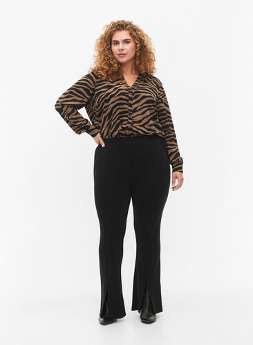 Skjorte med v-hals og sebratrykk, Black/Brown Zebra, Model image number 2