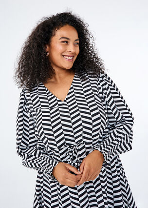 Zizzi Kjole med knytebelter i midjen, Svart, Image image number 0