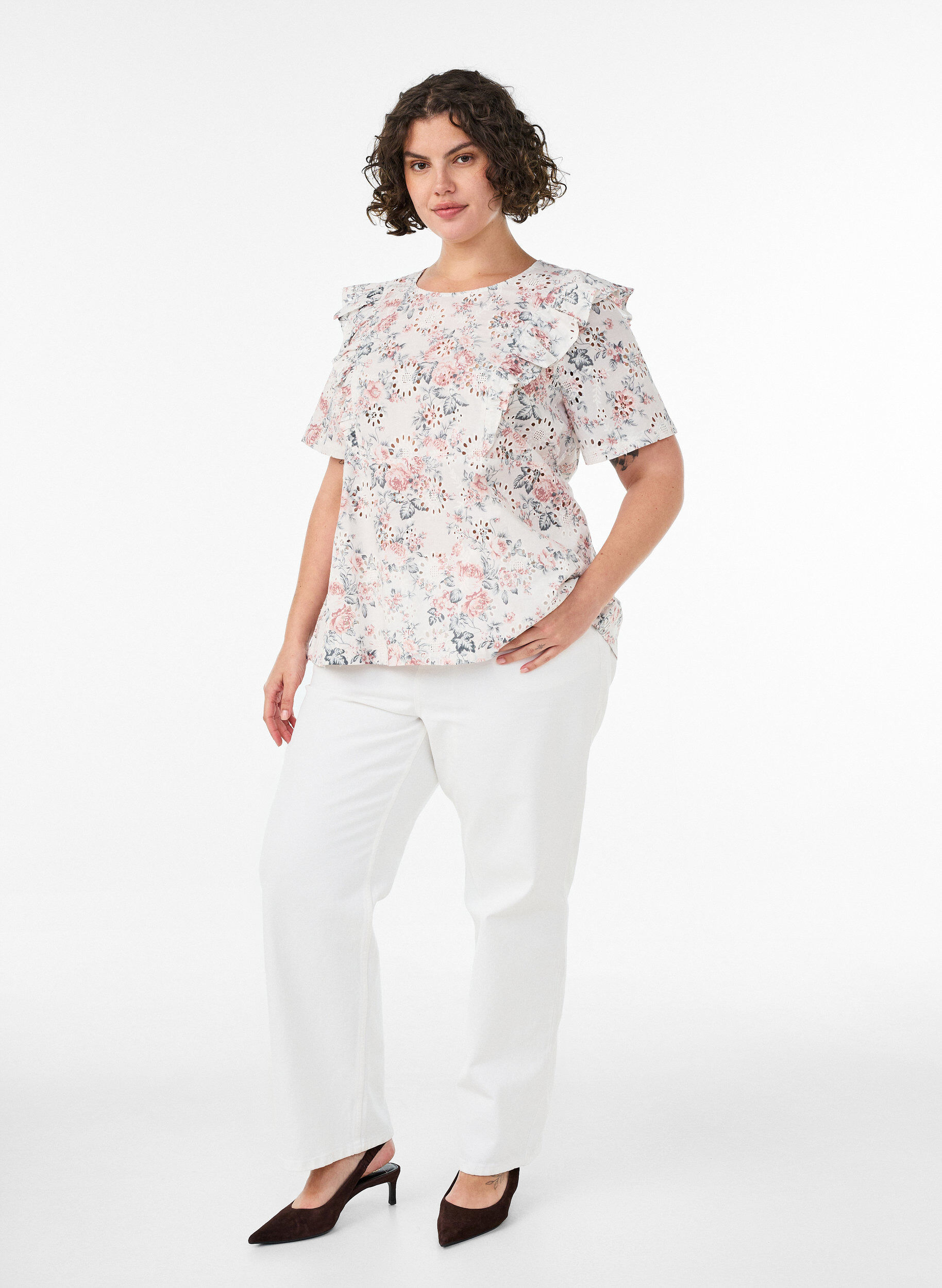 ZizziBluse i bomull med broderie anglaise og volanger, Rosa, Model image number 1