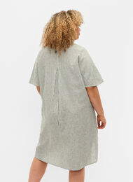Lang skjorte med korte ermer, Black Forest Stripe, Model