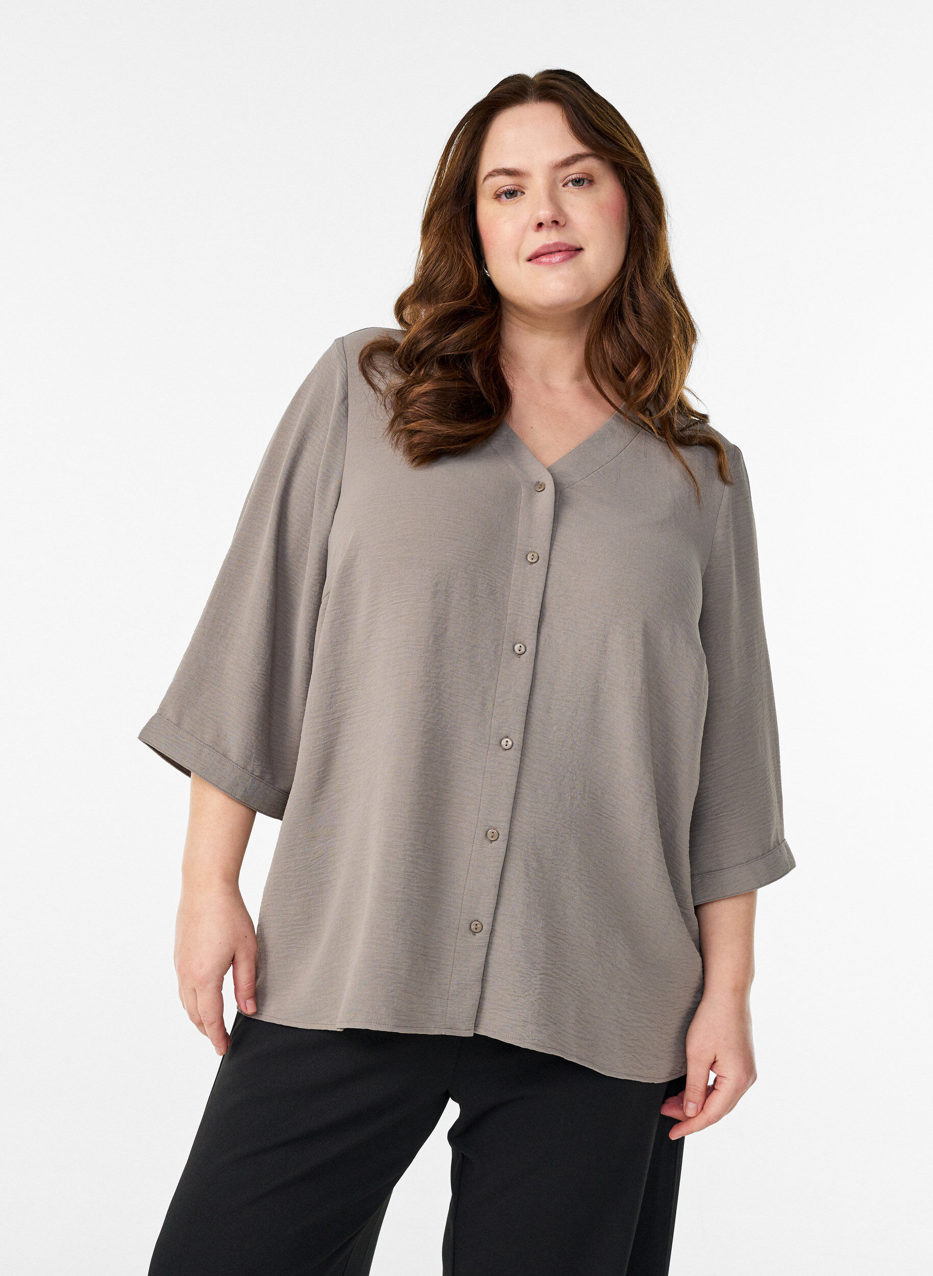 Skjortebluse med v-hals og 3/4 ermer, Beige, Model