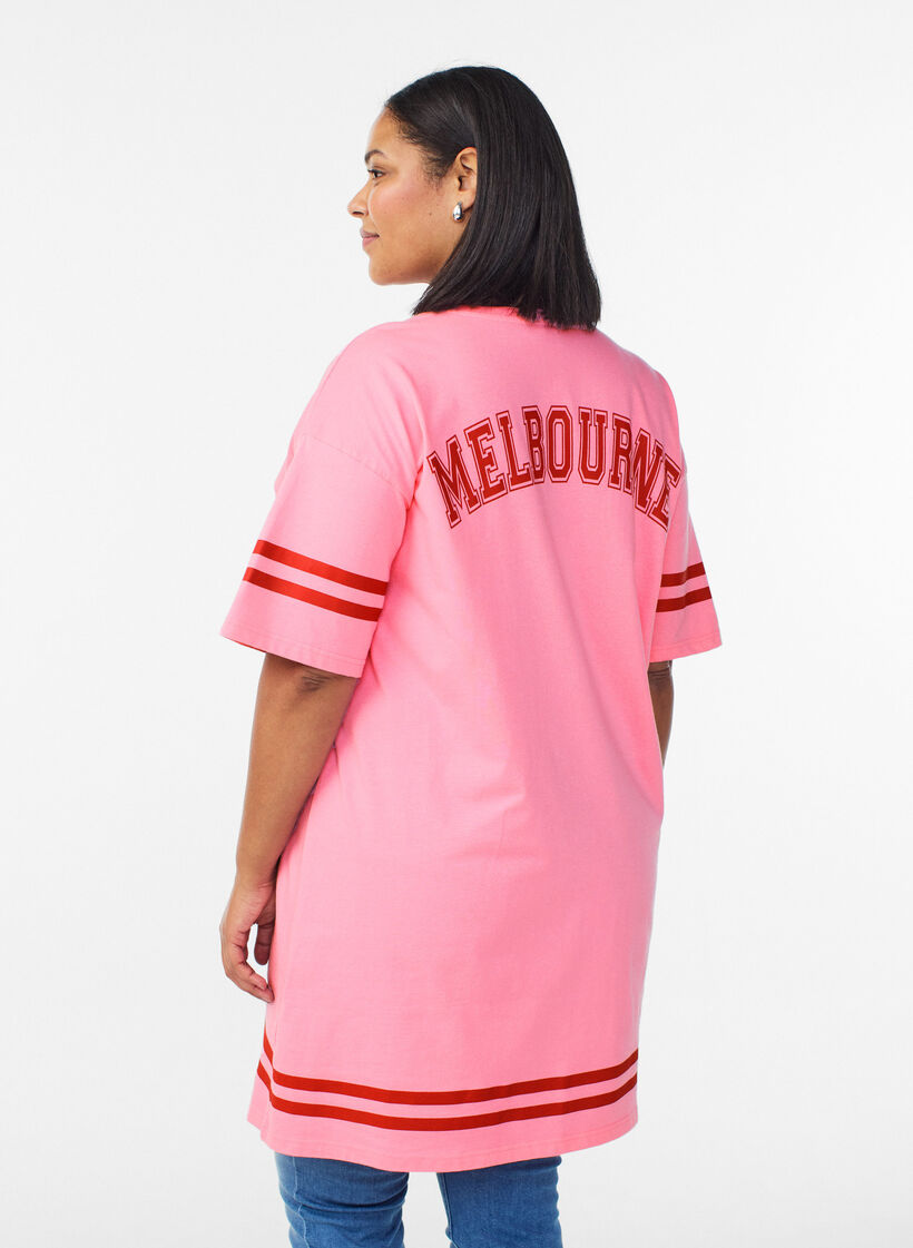 Kort T-skjortekjole med sporty detaljer, Rosa, Model image number 2
