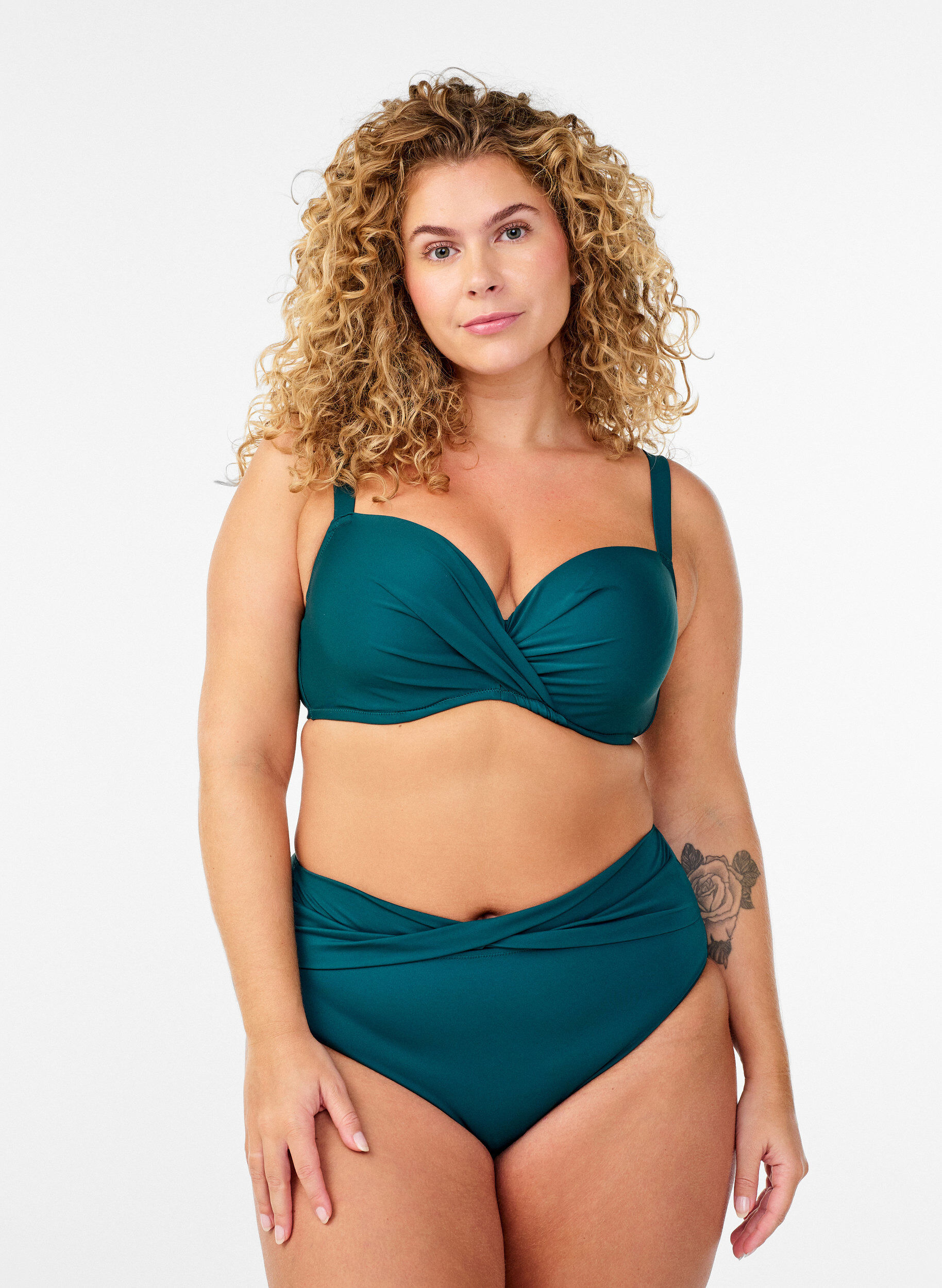 Bikinitruser med omslagsdetaljer, Gr&oslash;nn, Model