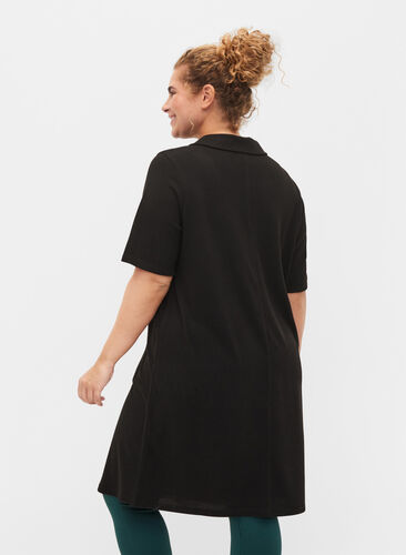 Kortermet kjole med krave og glidelås, Black, Model image number 1