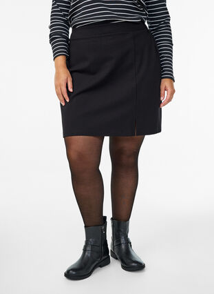 Zizzi Kort jerseyskjørt med splitt, Svart, Model image number 3