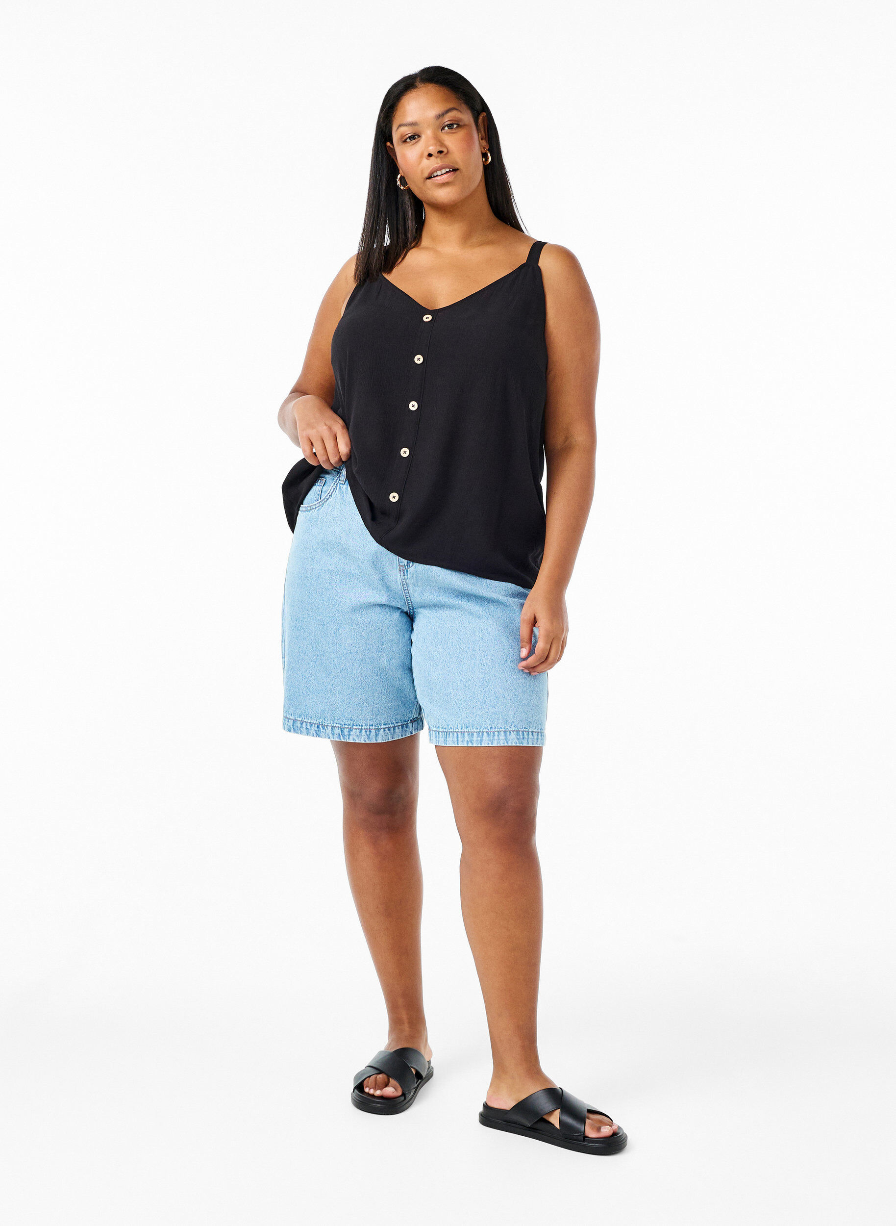 Zizzi Topp i viskose med smale stropper, Black, Model image number 2