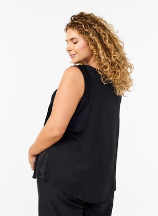 Zizzi Ermeløs topp med blonder, Svart, Model image number 2