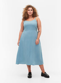 Ensfarget kjole med stropper i viskose med smock, Smoke Blue, Model