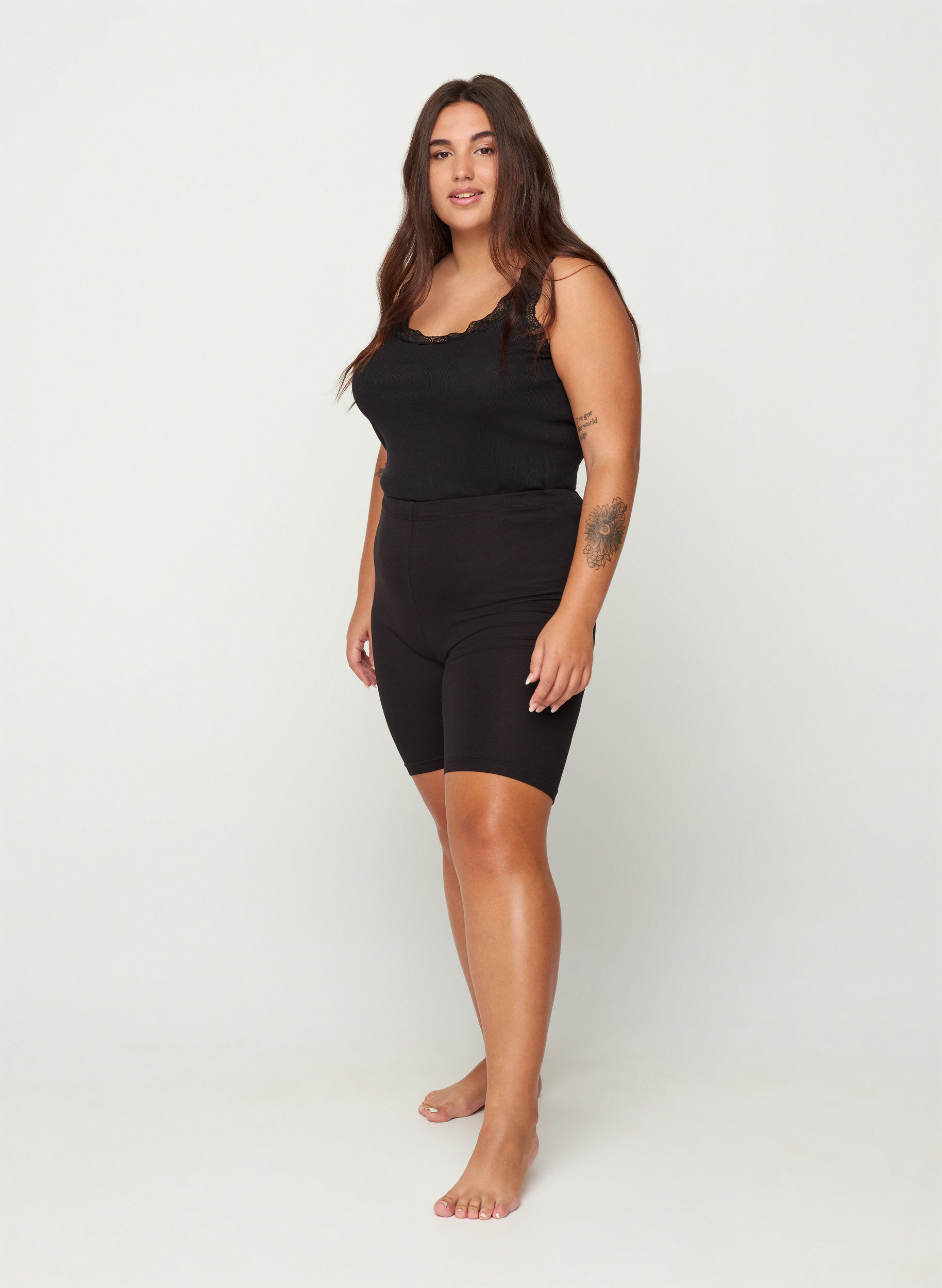 ZizziEnsfargede standard sykkelshorts, Svart, Model image number 1
