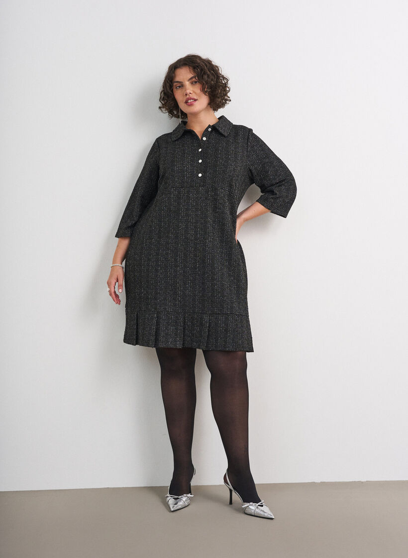 Kort boucl&eacute; kjole med dekorative knapper, Svart, Model image number 1