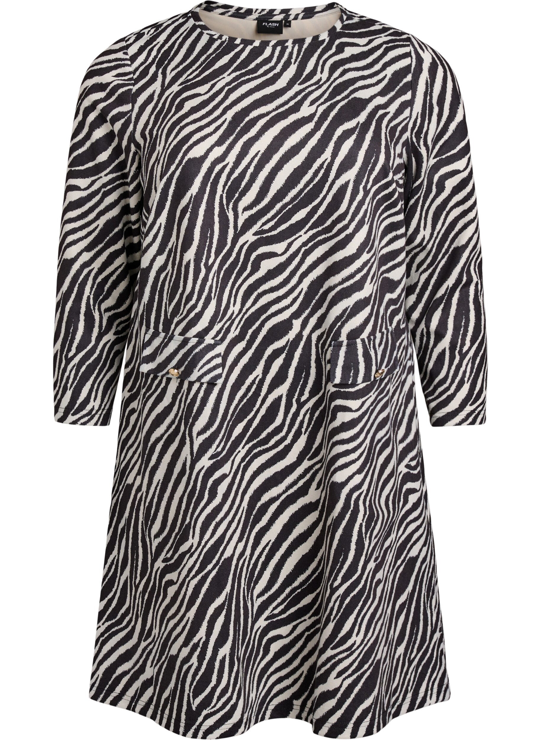 Kort A-linjekjole med 7/8 ermer