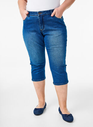 Zizzi Emily slim fit denim knickers, Blå, Model image number 2