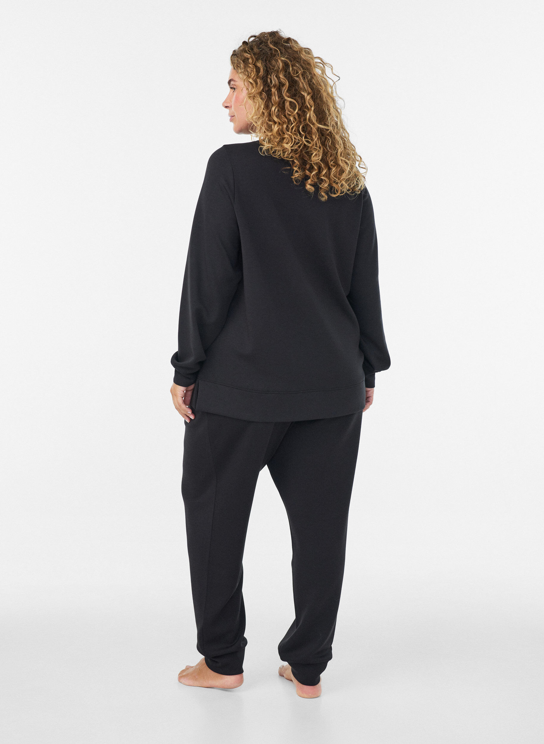 ZizziLangermet jersebluse med rund hals, Svart, Model image number 2