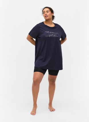 Oversized T-skjorte i økologisk bomull, Night Sky Text, Model image number 2