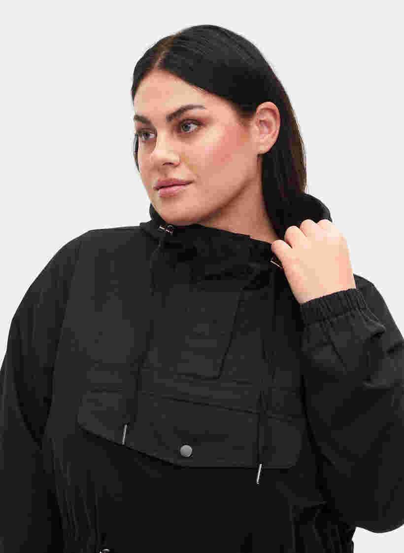 Anorakk med hette og lomme, Black, Model image number 2