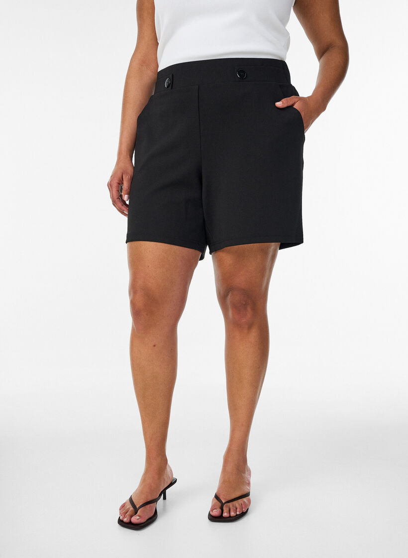 Shorts med lommer og l&oslash;s passform, Svart, Model image number 3
