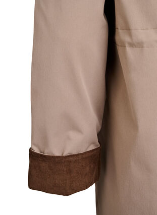 Zizzi Vårjakke med kontrasterende cordfløyelsdetaljer, Desert Taupe, Packshot image number 4